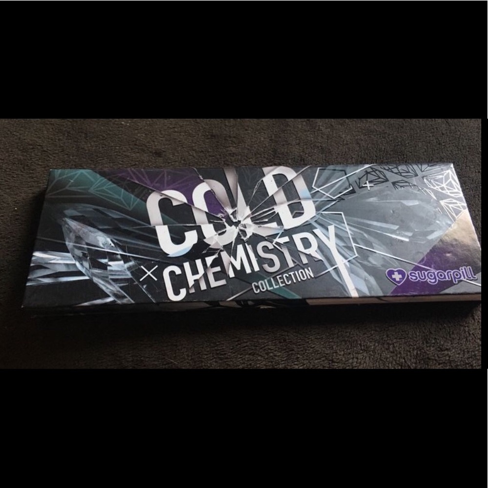 SUGARPILL Cold chemistry palette